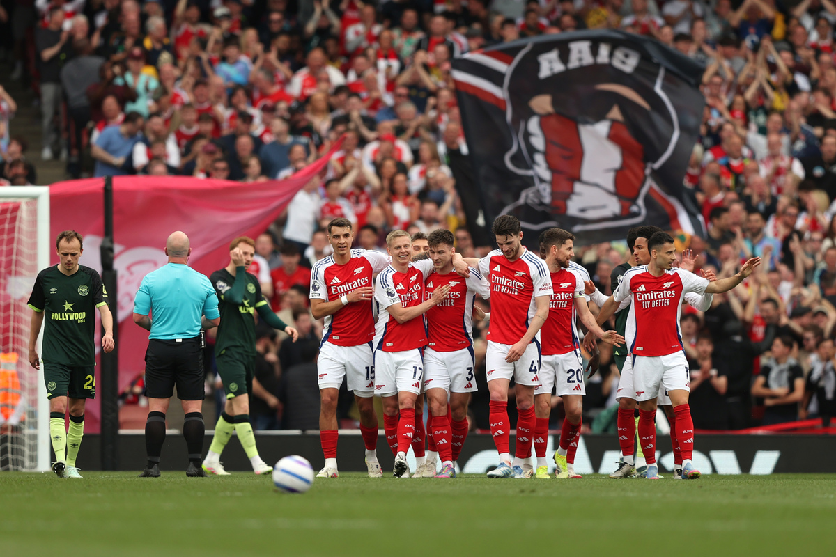 血性！韩国队球员挑衅拜合拉木，王博豪为队友出头撞倒挑事者