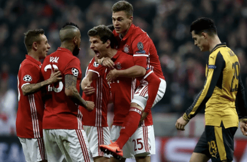 记者：彭啸应该是韧带损伤，联赛最后一轮可能是赶不上了