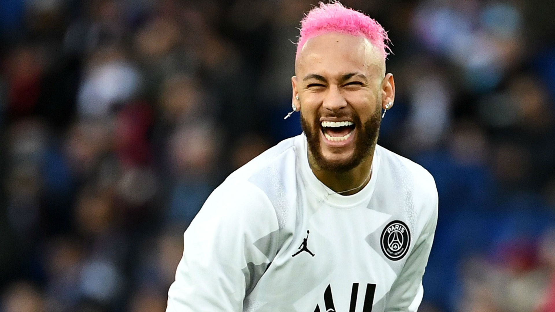 通德拉主场出现葡萄牙杯官方赞助商的竞争对手广告，被罚816欧