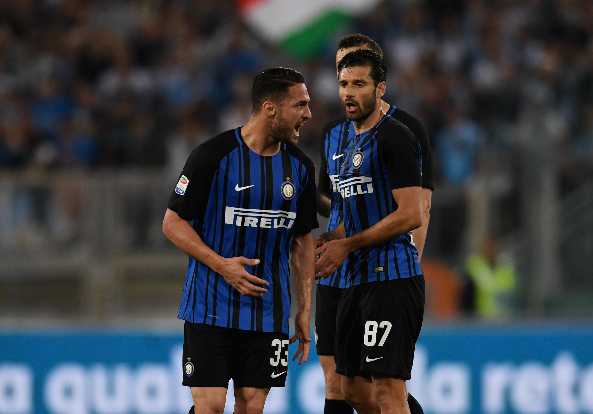 皇马又贡献了一次防守的反面教材 有点像表演赛的踢法